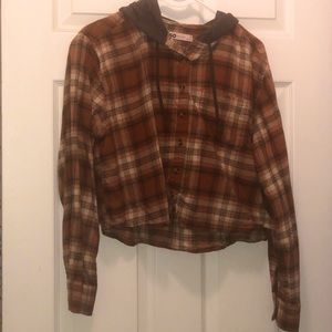 Cropped flannel with hood
